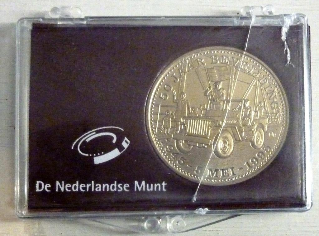 penning 50 jaar bevrijding, Postzegels en Munten, Penningen en Medailles, Verzenden, Overige materialen, Nederland