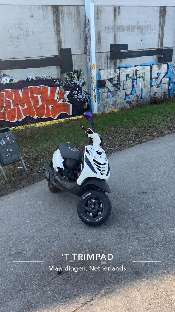 Zip 172cc 2t brom zonder wok, Fietsen en Brommers, Scooters | Piaggio, Ophalen, Tweetakt, Gebruikt, Maximaal 45 km/u