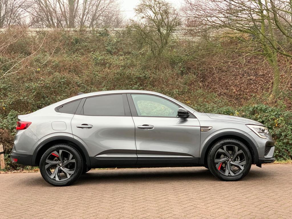 Renault Arkana 1.6 E-Tech Hybrid 145 R.S. Line NIEUWSTAAT FU, Auto's, Gebruikt, Euro 6, 4 cilinders, Origineel Nederlands