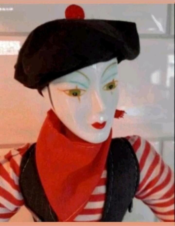 FRANSE PARIJSE CABERET CLOWN MIME PORSELEINEN BISCUS POP, Hobby en Vrije tijd, Ophalen