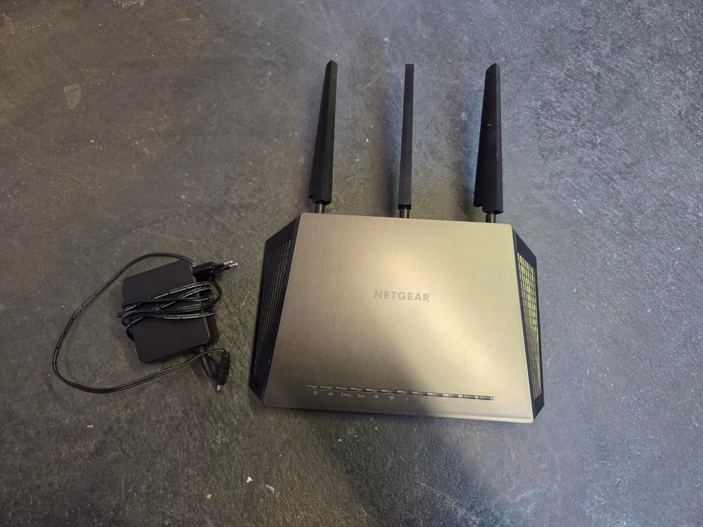 Netgear Nighthawk R7000 Router - Krachtige WiFi, Computers en Software, Routers en Modems, Ophalen of Verzenden, Zo goed als nieuw