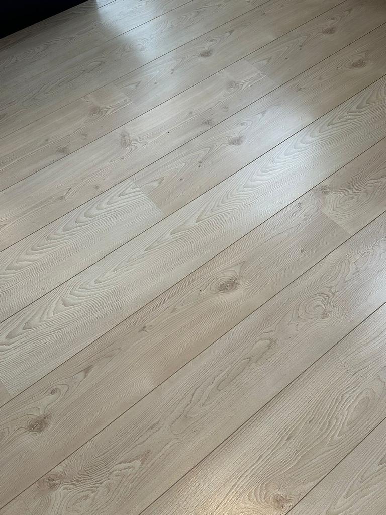 Laminaat partij gebruikt, 50 tot 150 cm, Ophalen of Verzenden, Zo goed als nieuw, 10 m² of meer