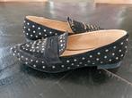 Loafers instappers zwart met studs goud maat 42 zgan, Ophalen of Verzenden, Zo goed als nieuw, Zwart, Instappers