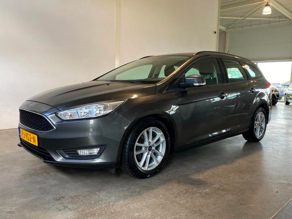 Ford Focus Wagon 1.0 125PK Carplay Trekhaak NL-auto, Gebruikt, Euro 6, Origineel Nederlands, Handgeschakeld