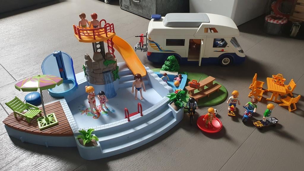 Playmobil zwembad 4858 en camper 4859, Ophalen of Verzenden, Zo goed als nieuw, Complete set