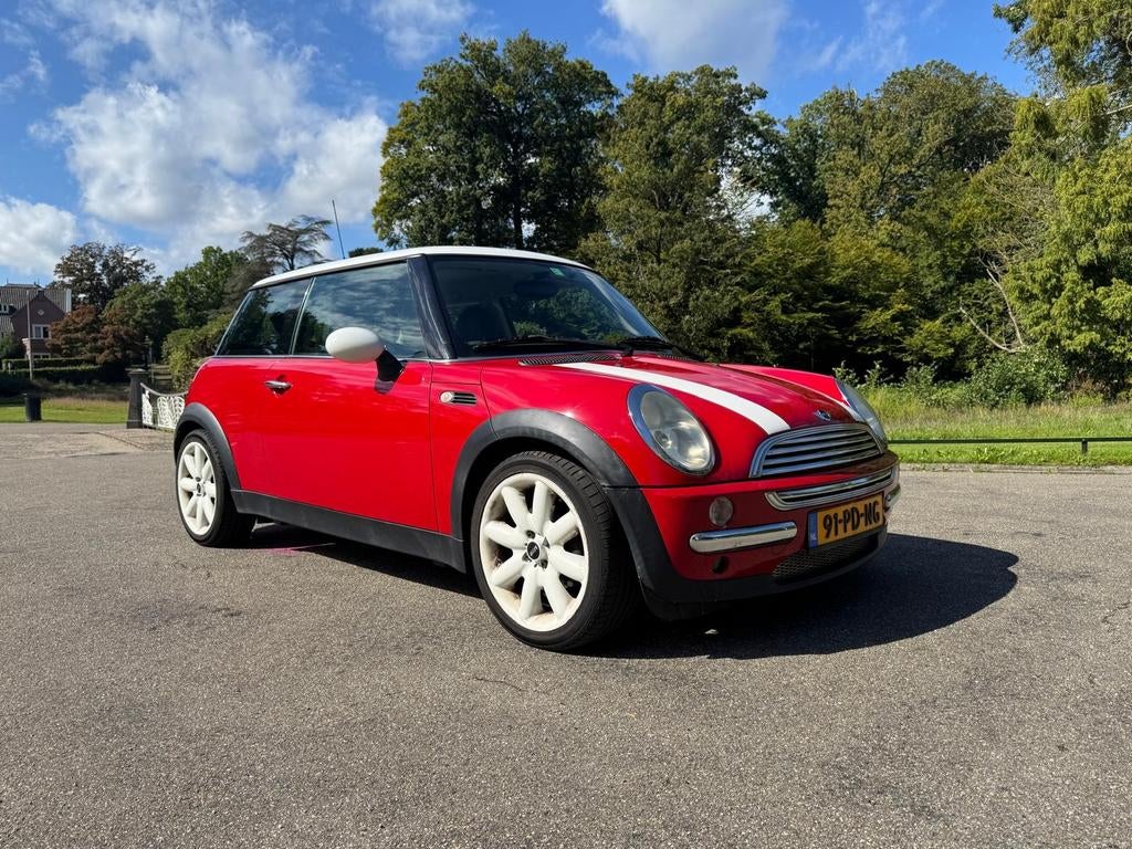 Mini 1.6 16V Cooper 2004 Rood, Auto's, 4 cilinders, 4 stoelen, Origineel Nederlands, Handgeschakeld