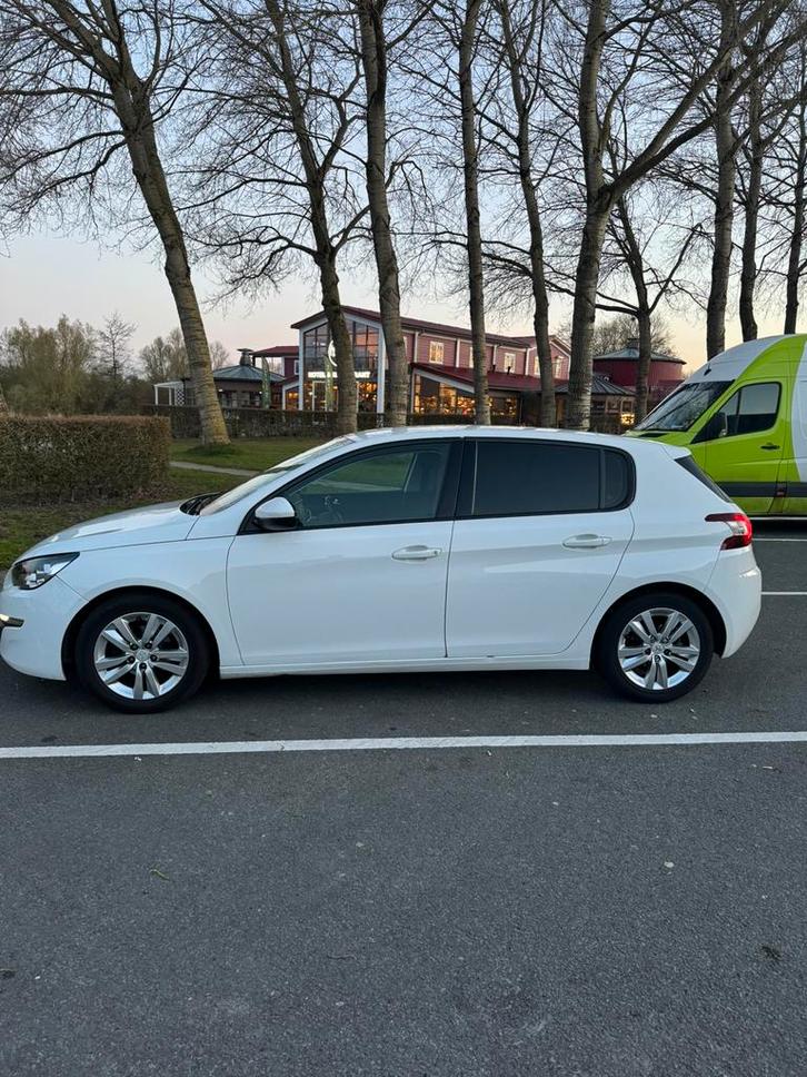 Peugeot 308 1.6 2013 wit APK tot 09-04-2027!, Auto's, Peugeot, Particulier, Diesel, A, Hatchback, Handgeschakeld, Geïmporteerd
