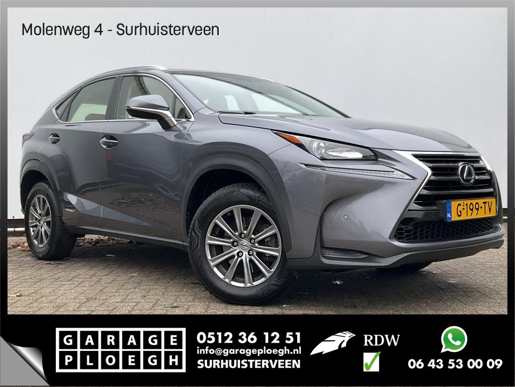 Lexus NX 300h AWD Navi Camera Leer Trekhaak Hoge zit Busines, Auto's, Lexus, Automaat, Gebruikt, Euro 6, 1760 kg