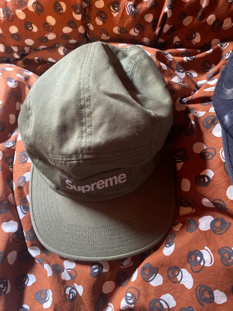 Supreme pet - Groene pet met verstelbare band, Kleding | Dames, Hoeden en Petten, Ophalen of Verzenden, Gedragen, One size fits all