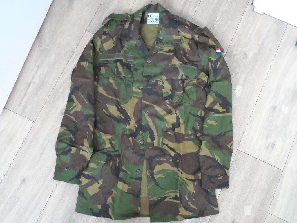 Jas overhemd woodland camou lange mouw mt 48/50, nw, Ophalen of Verzenden, Landmacht, Nederland