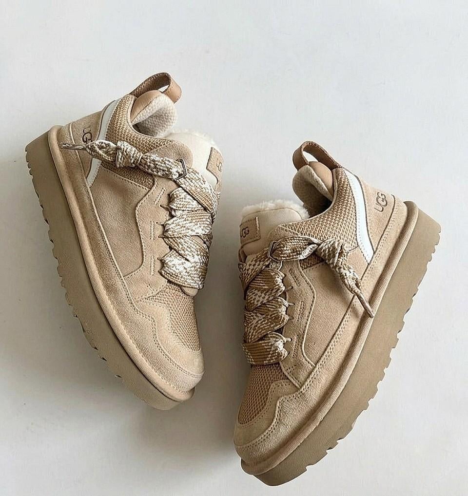 UGG LOWMEL, Ophalen of Verzenden, Nieuw, Zwart