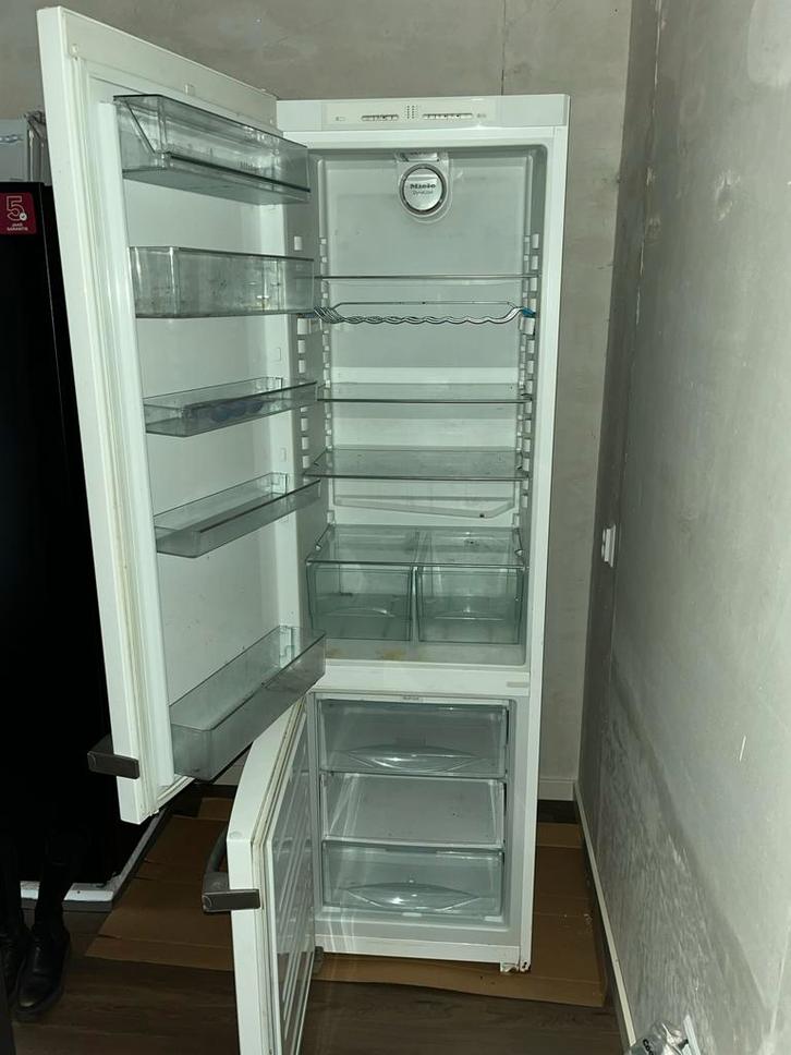 Miele koelkast met vriesvak, Witgoed en Apparatuur, Koelkasten en IJskasten, Gebruikt, Met vriesvak, 150 tot 200 liter, 160 cm of meer