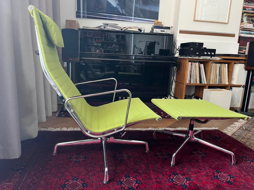 Vitra Eames EA124 +EA125, Ophalen, Zo goed als nieuw, 50 tot 75 cm
