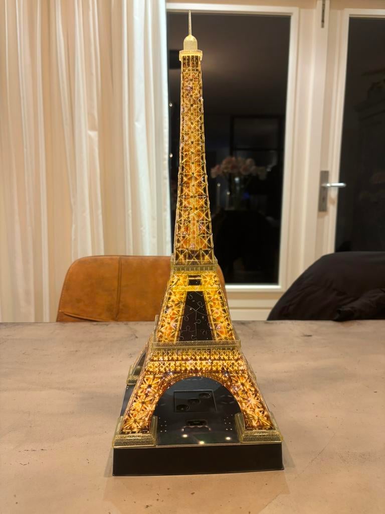 3D puzzel ravensburger ijffel toren, Ophalen of Verzenden, Zo goed als nieuw