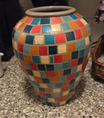 Mozaïek vaas met gekleurde tegeltjes, Huis en Inrichting, Woonaccessoires | Vazen, Ophalen, Aardewerk of Porselein, Minder dan 50 cm