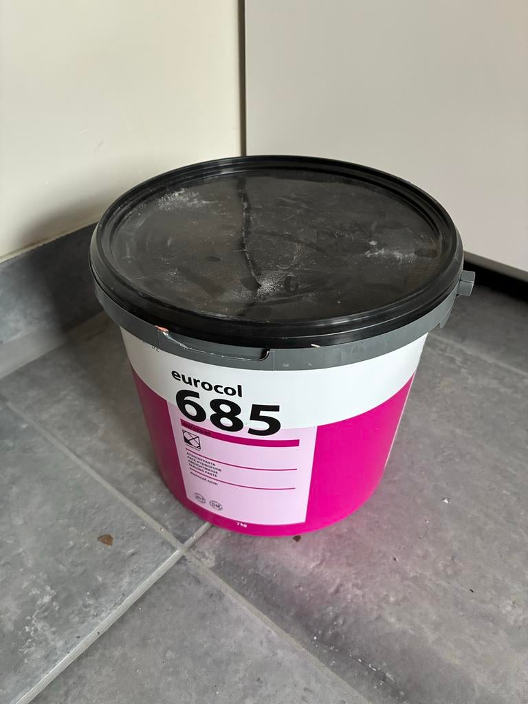 Eurocol 685 - nagenoeg volle emmer, 10 tot 15 liter, Ophalen, Zo goed als nieuw, Overige kleuren