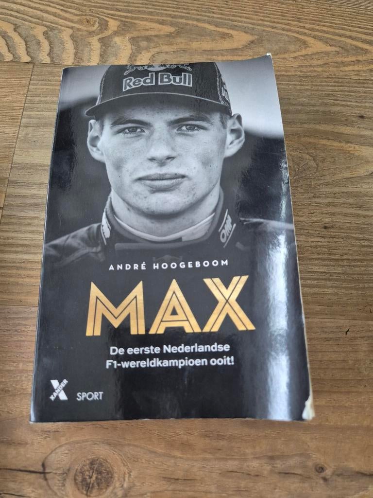 Boek: MAX - De eerste Nederlandse F1-wereldkampioen, Ophalen of Verzenden, Gelezen, André Hoogeboom, Overige sporten