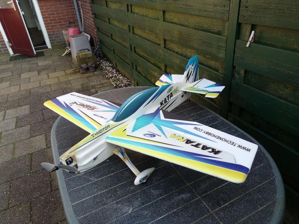 Katana van Super-E, Hobby en Vrije tijd, Modelbouw | Radiografisch | Vliegtuigen, Ophalen, Zo goed als nieuw, Elektro