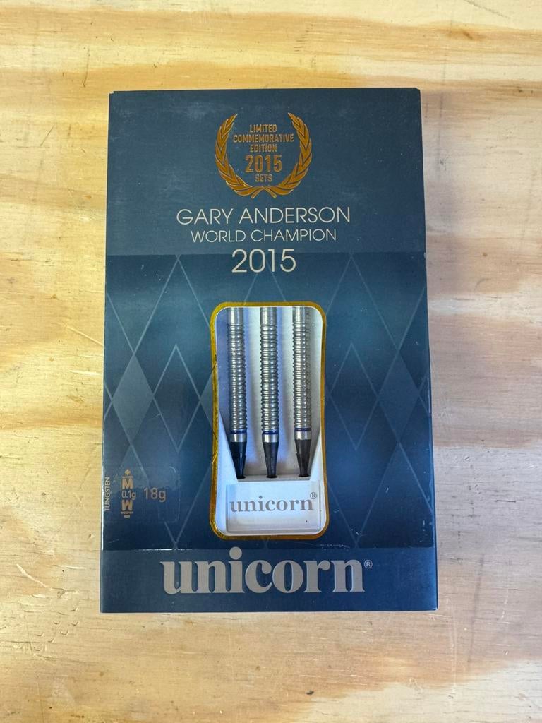 Unicorn Gary Anderson World Champion Limited Edition Softip, Ophalen of Verzenden, Zo goed als nieuw, Pijlen