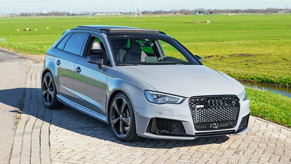 Audi RS3 Nardo 2.5 Sportback Pano Dealer Milltek Stage 2 B&O, Auto's, Audi, Automaat, Zwart, RS3, 530 pk