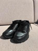Louis Vuitton Run Away Trainers Black Monogram, Kleding | Heren, Ophalen of Verzenden, Zo goed als nieuw, Zwart