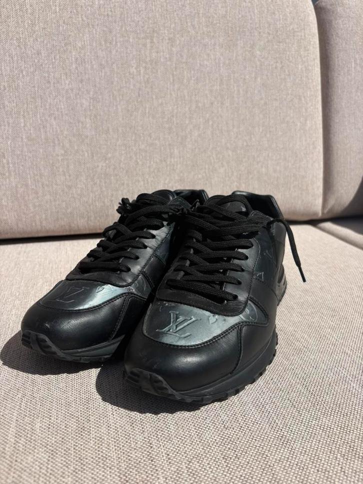 Louis Vuitton Run Away Trainers Black Monogram, Kleding | Heren, Schoenen, Zo goed als nieuw, Zwart, Ophalen of Verzenden