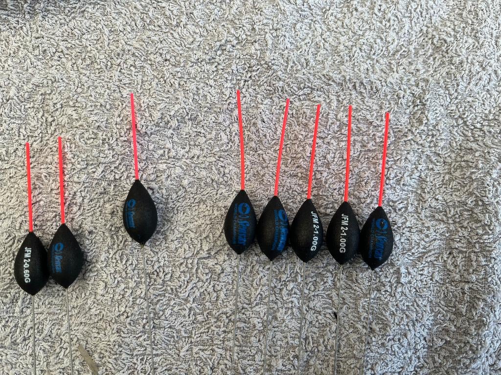 adv 415 / ZGAN / IGS set 8 dobbers SENSAS, Watersport en Boten, Hengelsport | Witvissen, Ophalen of Verzenden, Zo goed als nieuw