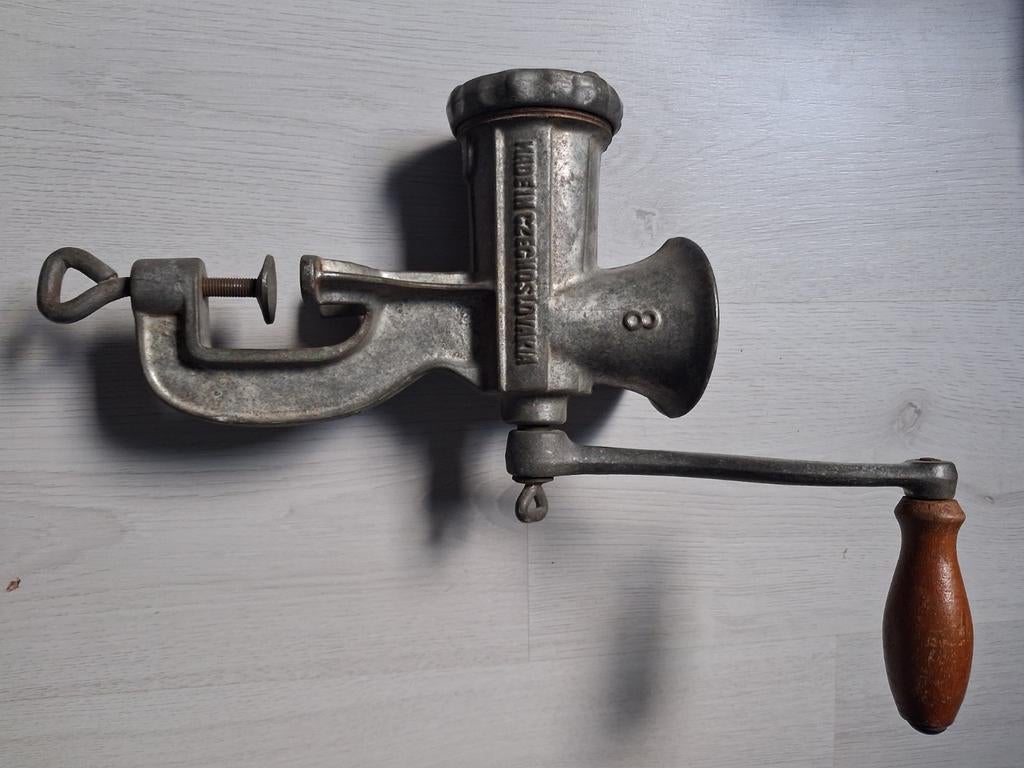 Vleesmolen handbediend vintage, Ophalen of Verzenden