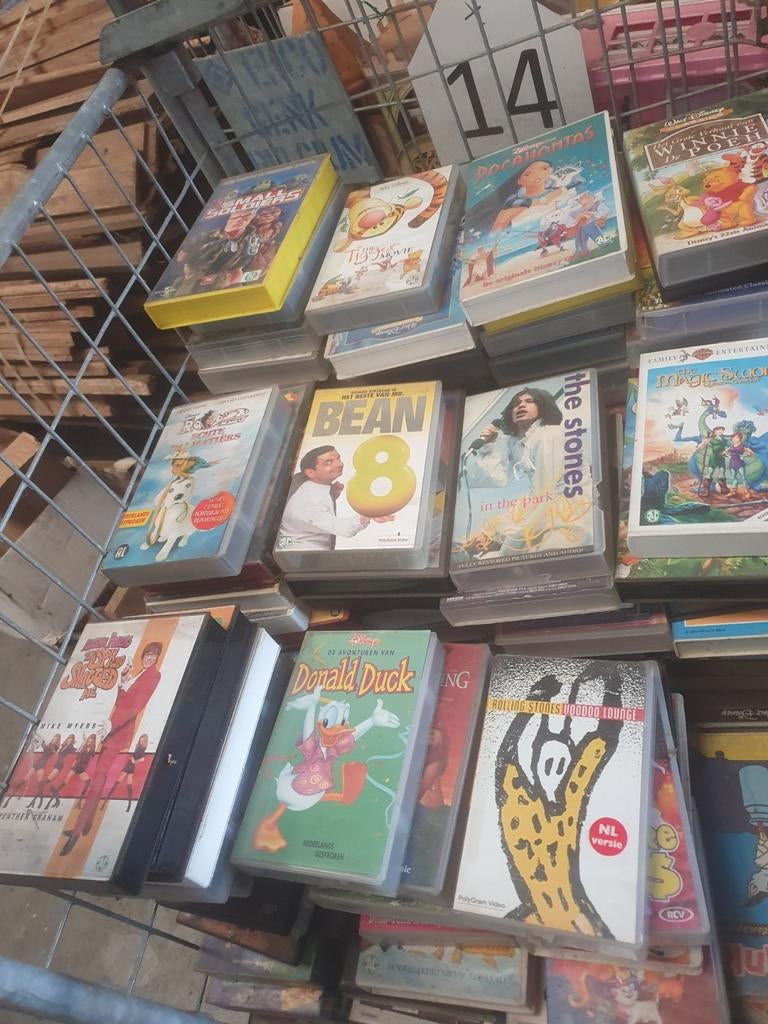 Grote collectie VHS-banden: Disney, Stones div., Ophalen