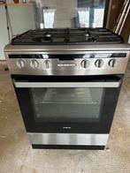 Gasfornuis 100euro gratis bed compleet afzuigkap kippengrill, Ophalen of Verzenden, Zo goed als nieuw, Minder dan 10 m², Laminaat