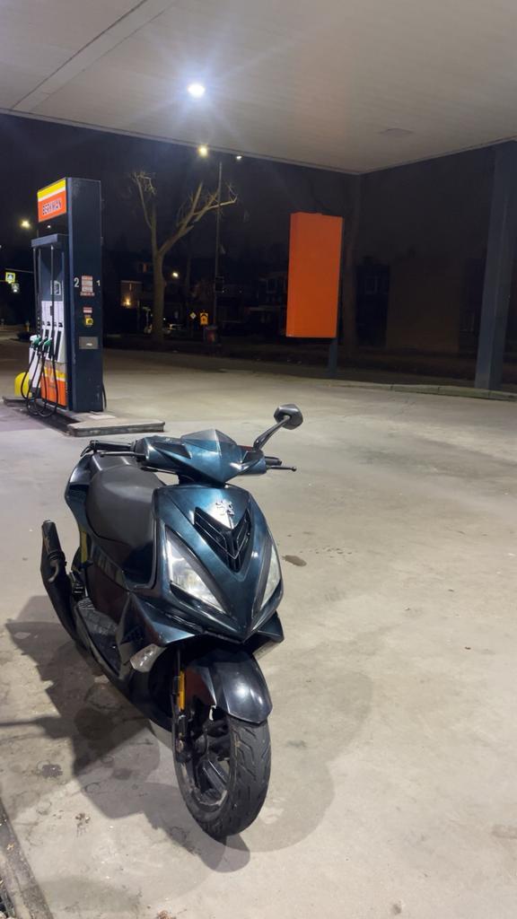 Speedfight 3 2 takt 2008, Fietsen en Brommers, Scooters | Peugeot, Zo goed als nieuw, Speedfight, Maximaal 45 km/u, Tweetakt, Ophalen of Verzenden