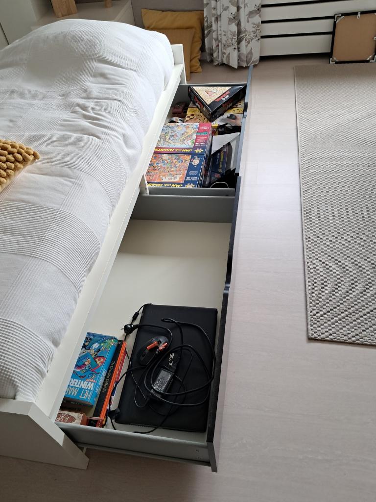 Een persoonsbed, Ophalen, Strak, Gebruikt, 90 cm