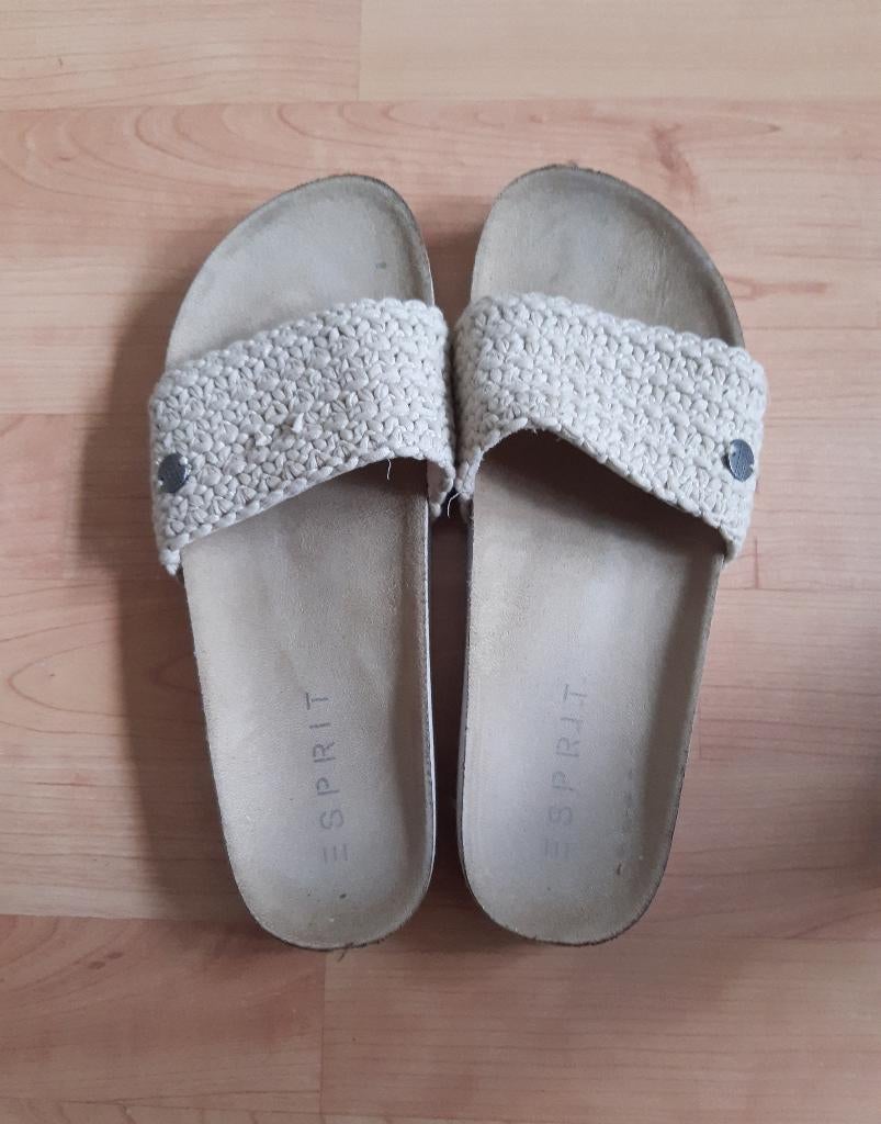 Slippers, Esprit, Kleding | Dames, Schoenen, Ophalen of Verzenden, Gedragen, Beige