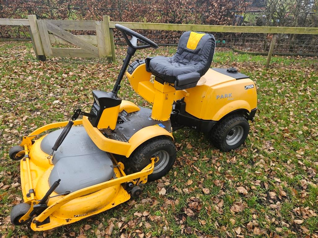 Stiga Park zitmaaier 18 pk v-twin, Ophalen of Verzenden, Gebruikt