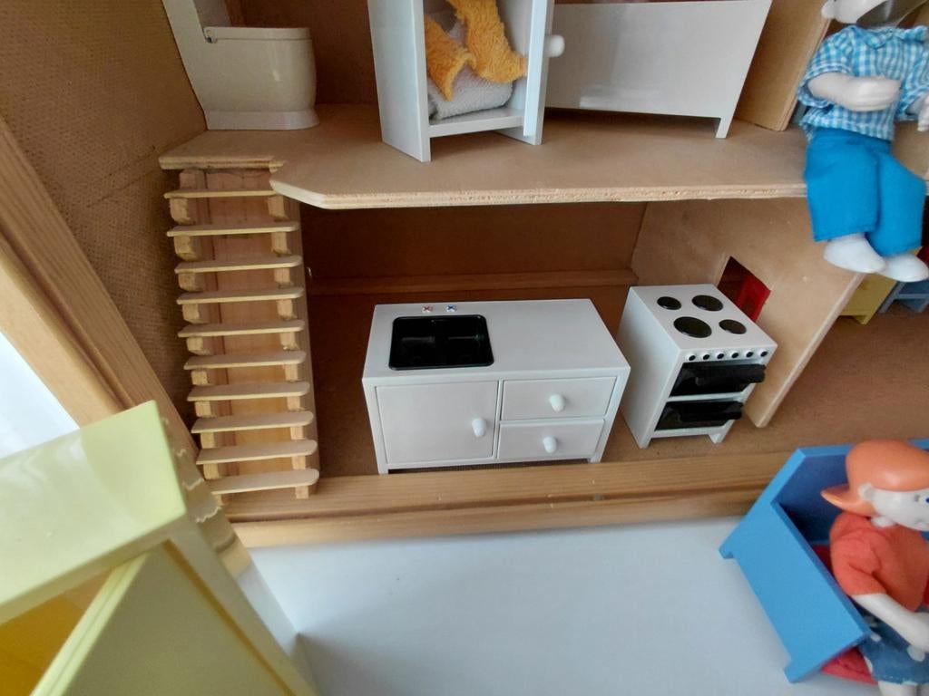 Leuk poppenhuisje, Verzamelen, Poppenhuizen en Toebehoren, Ophalen, Zo goed als nieuw, Poppenhuis
