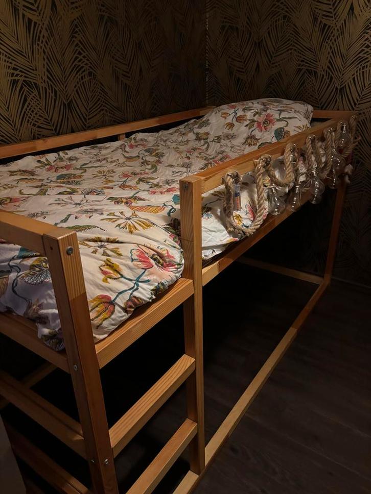 Hoogslaper kinderbed - Stevig en ruimtebesparend, Kinderen en Baby's, Kinderkamer | Stapelbedden en Hoogslapers, Gebruikt, Hoogslaper