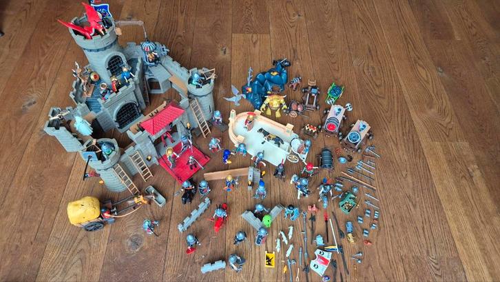 Playmobil kasteel / burcht met zeer veel extras!, Kinderen en Baby's, Speelgoed | Playmobil, Zo goed als nieuw, Ophalen of Verzenden