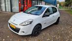 Renault Clio 1.2 16V 74pk 3-DRS E4 2012 Wit Yahoo editie, Auto's, Renault, Voorwielaandrijving, Euro 5, Zwart, 4 cilinders