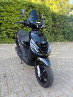 Piaggio zip SP 2020 Full Option zwart, Ophalen, Zip, Zo goed als nieuw, Benzine