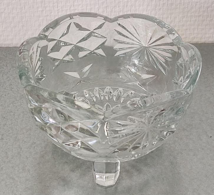 Oud, glazen bonbonschaaltje op pootjes, Antiek en Kunst, Antiek | Glas en Kristal, Ophalen of Verzenden