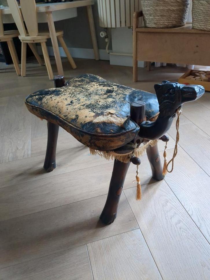 Vintage Kameel Voetenbankje, Huis en Inrichting, Stoelen, Gebruikt, Eén, Hout, Leer, Bruin, Ophalen