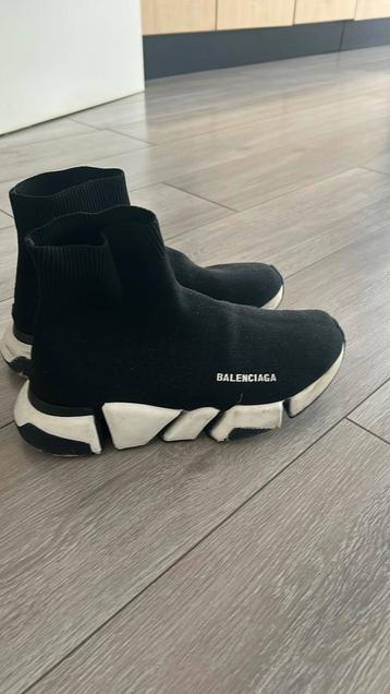 Balenciaga maat41 beschikbaar voor biedingen