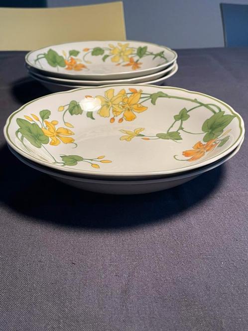 Villeroy&Boch Geranium Diepe borden, Huis en Inrichting, Keuken | Servies, Gebruikt, Bord(en), Overige stijlen, Porselein, Ophalen of Verzenden