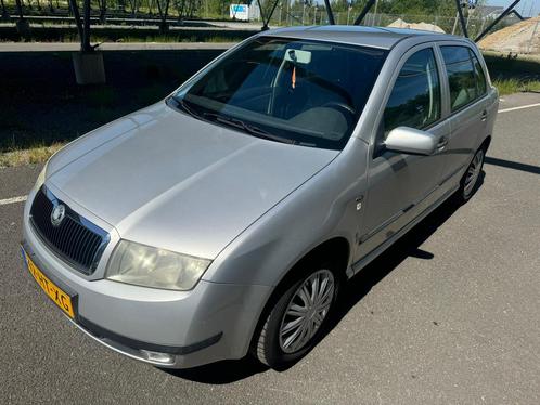 Skoda Fabia 1.4 Comfort 68 PK 1 jaar APK Airco Trekhaak NAP, Auto's, Skoda, Bedrijf, Fabia, ABS, Airbags, Airconditioning, Boordcomputer