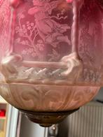 Antieke roze glazen hanglamp met engelen, Ophalen