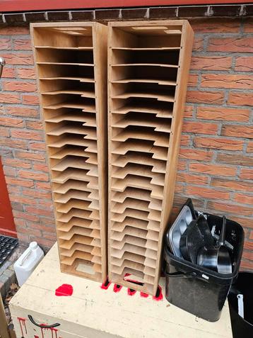 Handgemaakt A4 kastjes hout 1,5m hoog beschikbaar voor biedingen