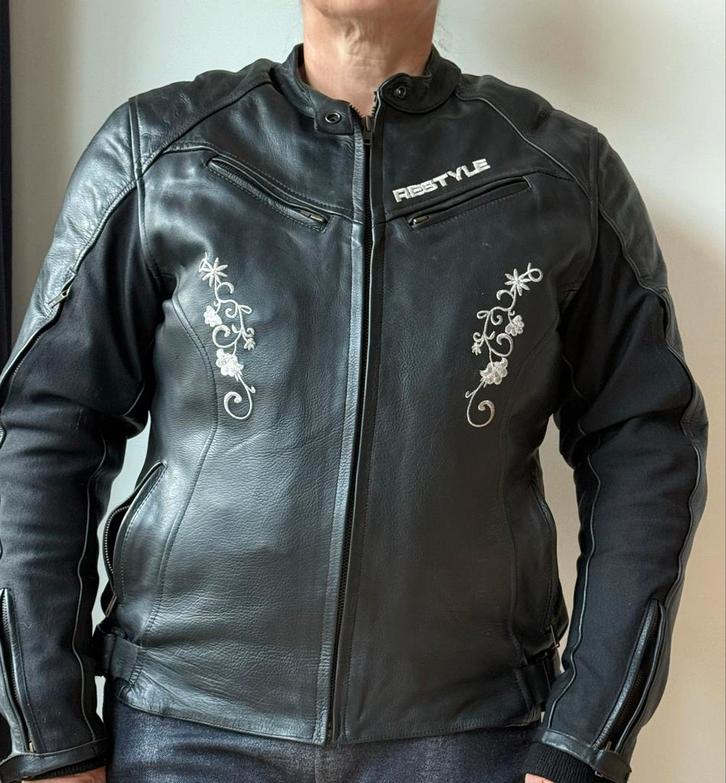 Mooie leren motorjas dames, Motoren, Kleding | Motorkleding, Jas | leer, Dames, Tweedehands, Ophalen of Verzenden