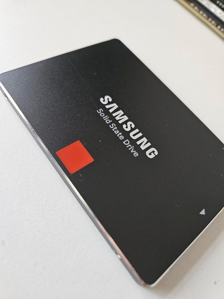 Samsung 850 PRO 256GB SSD - Uitstekende prestaties!, Computers en Software, Harde schijven, Gebruikt, Desktop, Intern, SSD, Ophalen