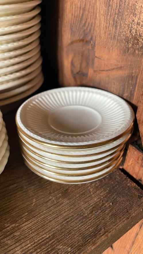 Wedgwood JUBILEE  bonbonbordjes X6, Huis en Inrichting, Keuken | Servies, Zo goed als nieuw, Bord(en), Wedgwood, Porselein, Ophalen of Verzenden