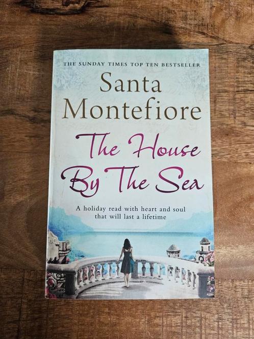 The House By The Sea - Santa Montefiore (engelstalig), Boeken, Romans, Gelezen, Ophalen of Verzenden